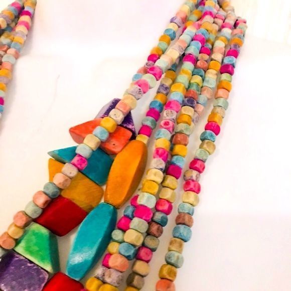 Handmade bleached wood bead‎ necklace - Picture 2 of 7